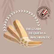 Biegsam, bequem, nachhaltig. Holzschuhe, Holzpantoletten, Holz Pantolette kaufen. Pantolette Holz Schuhe, Schuhe mit biegsamer Holzsohle. Sabots, Mulen, Klompen, Clog kaufen, Holzclogs, Woody Schuhe Österreich. Schuhe mit Holzsohle. Holz Schuhe kaufen.