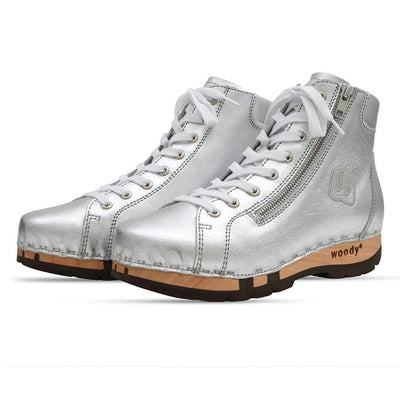 [Silber] Roxy Clogs Damen Sneaker Silber von woody Schuhe. Clogs Damen, Damen Sneakers. roxy, clog sneakers für damen mit hohem schaft und biegsamer nachhaltiger holzsohle, farbe: silber (glattleder), holzclogs woody, woody schuhe, woody shoes, handgemachte holzschuhe aus österreich, kärnten
