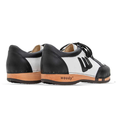 [Schwarz-Weiss] abby, clog sneakers damen mit biegsamer nachhaltiger holzsohle, farbe: schwarz-weiss (Glattleder), holzclogs woody, woody schuhe, woody shoes, handgemachte holzschuhe aus österreich, kärnten
