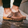 Holzschuhe woody. Alle Herrenclogs mit der biegsamen Holzsohle. Holzschuhe, Holz Clog kaufen. Holz Schuhe bestellen
