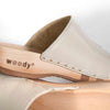 anja-farbe: creme_clogs pantoletten damen mit biegsamer nachhaltiger weidenholzsohle, holzclogs woody, woody schuhe, woody shoes, handgemachte holzschuhe aus österreich, kärnten