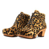 betty, fell clog stiefel damen mit biegsamer nachhaltiger holzsohle, farbe: ghepardo (animal print), holzclogs woody, woody schuhe, woody shoes, handgemachte holzschuhe aus österreich, kärnten