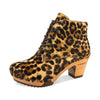 betty, fell clog stiefel damen mit biegsamer nachhaltiger holzsohle, farbe: ghepardo (animal print), holzclogs woody, woody schuhe, woody shoes, handgemachte holzschuhe aus österreich, kärnten