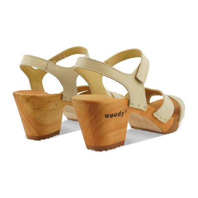 [Creme] carmen, farbe: creme_clogs sandalen damen mit biegsamer nachhaltiger weidenholzsohle und knöchelriemchen, holzclogs woody, woody schuhe, woody shoes, handgemachte holzschuhe aus österreich, kärnten