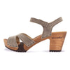 [Sand] carmen, farbe: sand_clogs sandalen damen mit biegsamer nachhaltiger weidenholzsohle und knöchelriemchen, holzclogs woody, woody schuhe, woody shoes, handgemachte holzschuhe aus österreich, kärnten