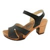carmen, farbe: schwarz_clogs sandalen damen mit biegsamer nachhaltiger weidenholzsohle und knöchelriemchen, holzclogs woody, woody schuhe, woody shoes, handgemachte holzschuhe aus österreich, kärnten