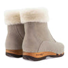elke, clog stiefel damen mit biegsamer nachhaltiger holzsohle, lammfellfutter und kragen, farbe: sabbia (sand), holzclogs woody, woody schuhe, woody shoes, handgemachte holzschuhe aus österreich, kärnten