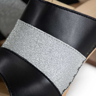 Ella "Glam Line" – elegante Damen Clog Pantolette mit biegsamer Sohle – Farbe: Schwarz-Silber Glitzer