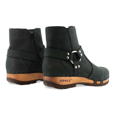 elya, clog stiefelette damen mit biegsamer nachhaltiger holzsohle, farbe: nero (schwarz), holzclogs woody, woody schuhe, woody shoes, handgemachte holzschuhe aus österreich, kärnten