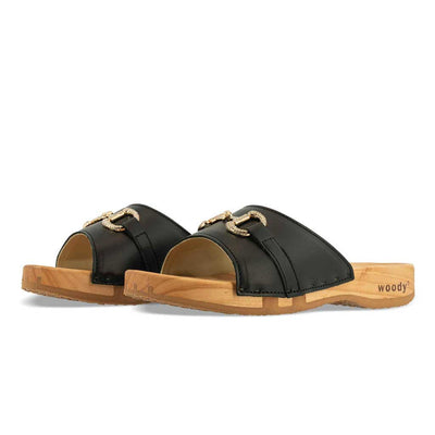 Farah – elegante Damen Clog Pantolette mit biegsamer Sohle aus nachhaltigem Weidenholz, Farbe: schwarz (mit goldener und strassbesetzter Zierschnalle)