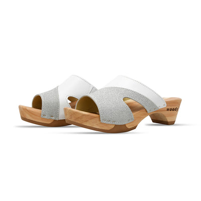 Cherin – elegante Damen Clog Pantolette mit biegsamer Sohle – Farbe: Weiss-Silber Glitzernd
