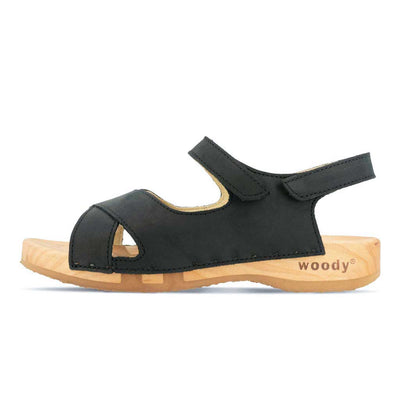 gloria, sandlen clogs damen mit biegsamer nachhaltiger holzsohle, farbe: nero-schwarz, holzclogs woody, woody schuhe, woody shoes, handgemachte holzschuhe aus österreich, kärnten