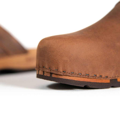 harry, clogs herren mit biegsamer nachhaltiger holzsohle, farbe: tabacco-braun, holzclogs woody, woody schuhe, woody shoes, handgemachte holzschuhe aus österreich, kärnten