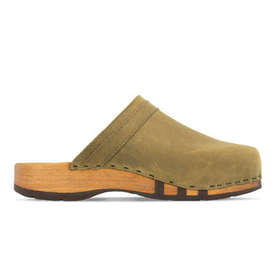 harry, clogs herren mit biegsamer nachhaltiger holzsohle, farbe: olivia (olivgrün), holzclogs woody, woody schuhe, woody shoes, handgemachte holzschuhe aus österreich, kärnten