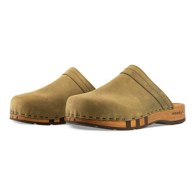 harry, clogs herren mit biegsamer nachhaltiger holzsohle, farbe: olivia (olivgrün), holzclogs woody, woody schuhe, woody shoes, handgemachte holzschuhe aus österreich, kärnten