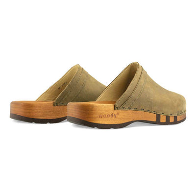 harry, clogs herren mit biegsamer nachhaltiger holzsohle, farbe: olivia (olivgrün), holzclogs woody, woody schuhe, woody shoes, handgemachte holzschuhe aus österreich, kärnten
