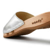 heidi, clogs pantolette damen mit biegsamer nachhaltiger holzsohle, farbe: silber, holzclogs woody, woody schuhe, woody shoes, handgemachte holzschuhe aus österreich, kärnten