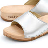 heidi, clogs pantolette damen mit biegsamer nachhaltiger holzsohle, farbe: silber, holzclogs woody, woody schuhe, woody shoes, handgemachte holzschuhe aus österreich, kärnten