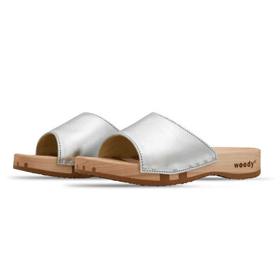 heidi, clogs pantolette damen mit biegsamer nachhaltiger holzsohle, farbe: silber, holzclogs woody, woody schuhe, woody shoes, handgemachte holzschuhe aus österreich, kärnten