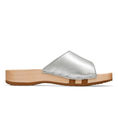 heidi, clogs pantolette damen mit biegsamer nachhaltiger holzsohle, farbe: silber, holzclogs woody, woody schuhe, woody shoes, handgemachte holzschuhe aus österreich, kärnten