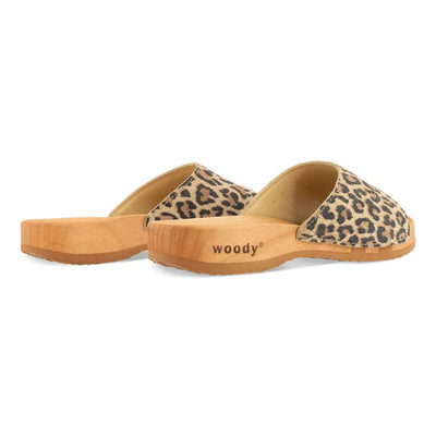 heidi, clogs pantolette damen mit biegsamer nachhaltiger holzsohle, farbe: wildcat (leopard-print), holzclogs woody, woody schuhe, woody shoes, handgemachte holzschuhe aus österreich, kärnten