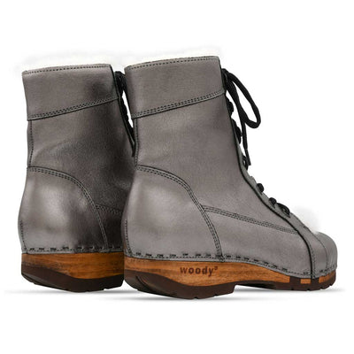 Heike, clog lammfell gefütterter clog stiefel damen mit biegsamer nachhaltiger holzsohle, farbe: titan, holzclogs woody, woody schuhe, woody shoes, handgemachte holzschuhe aus österreich, kärnten