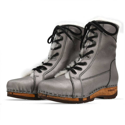 Heike, clog lammfell gefütterter clog stiefel damen mit biegsamer nachhaltiger holzsohle, farbe: titan, holzclogs woody, woody schuhe, woody shoes, handgemachte holzschuhe aus österreich, kärnten