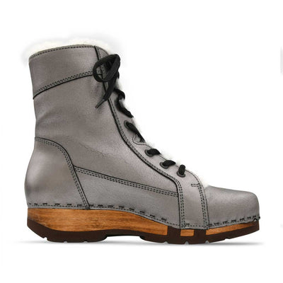 Heike, clog lammfell gefütterter clog stiefel damen mit biegsamer nachhaltiger holzsohle, farbe: titan, holzclogs woody, woody schuhe, woody shoes, handgemachte holzschuhe aus österreich, kärnten