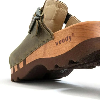 [Oliva] hubertus, clog mit stick für herren, biegsame nachhaltige holzsohle, farbe: oliva, holzclogs woody, woody schuhe, woody shoes, handgemachte holzschuhe aus österreich, kärnten