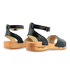 jana, sandalen clogs damen mit biegsamer nachhaltiger holzsohle, farbe: schwarz, holzclogs woody, woody schuhe, woody shoes, handgemachte holzschuhe aus österreich, kärnten