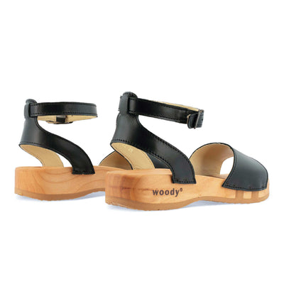 [Schwarz] jana, sandalen clogs damen mit biegsamer nachhaltiger holzsohle, farbe: schwarz, holzclogs woody, woody schuhe, woody shoes, handgemachte holzschuhe aus österreich, kärnten