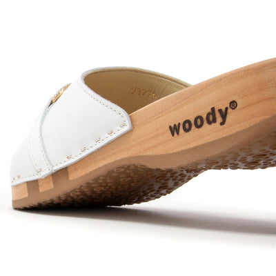 Farah – elegante Damen Clog Pantolette mit biegsamer Sohle aus nachhaltigem Weidenholz, Farbe: weiss (mit goldener und strassbesetzter Zierschnalle)