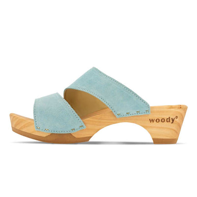 kate-farbe: baby blue (hellblau)_clogs pantoletten damen mit biegsamer nachhaltiger weidenholzsohle, holzclogs woody, woody schuhe, woody shoes, handgemachte holzschuhe aus österreich, kärnten