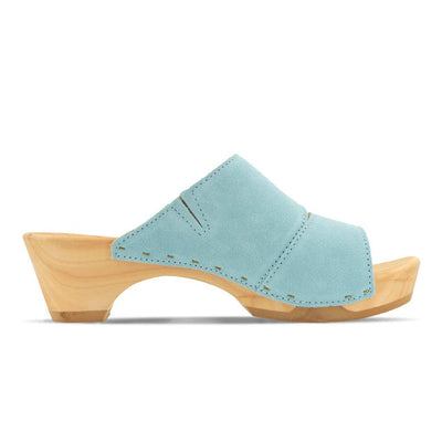 kate-farbe: baby blue (hellblau)_clogs pantoletten damen mit biegsamer nachhaltiger weidenholzsohle, holzclogs woody, woody schuhe, woody shoes, handgemachte holzschuhe aus österreich, kärnten