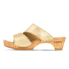 kate-farbe: gold_clogs pantoletten damen mit biegsamer nachhaltiger weidenholzsohle, holzclogs woody, woody schuhe, woody shoes, handgemachte holzschuhe aus österreich, kärnten