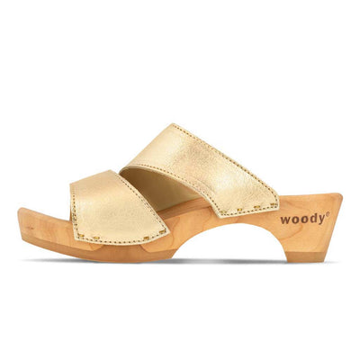 kate-farbe: gold_clogs pantoletten damen mit biegsamer nachhaltiger weidenholzsohle, holzclogs woody, woody schuhe, woody shoes, handgemachte holzschuhe aus österreich, kärnten