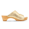 kate-farbe: gold_clogs pantoletten damen mit biegsamer nachhaltiger weidenholzsohle, holzclogs woody, woody schuhe, woody shoes, handgemachte holzschuhe aus österreich, kärnten