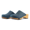 katharina, clogs damen mit biegsamer nachhaltiger holzsohle, farbe: avion-blau, holzclogs woody, woody schuhe, woody shoes, handgemachte holzschuhe aus österreich, kärnten