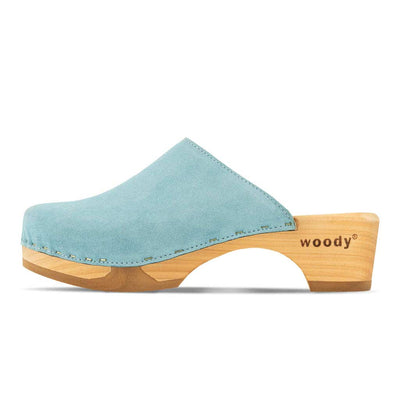 katharina, clogs damen mit biegsamer nachhaltiger holzsohle, farbe: baby blue (hellblau), holzclogs woody, woody schuhe, woody shoes, handgemachte holzschuhe aus österreich, kärnten