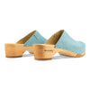 katharina, clogs damen mit biegsamer nachhaltiger holzsohle, farbe: baby blue (hellblau), holzclogs woody, woody schuhe, woody shoes, handgemachte holzschuhe aus österreich, kärnten
