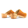 katharina, clogs damen mit biegsamer nachhaltiger holzsohle, farbe: papaya (orange), holzclogs woody, woody schuhe, woody shoes, handgemachte holzschuhe aus österreich, kärnten