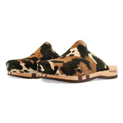 [Fell Kombi] Lea Fell, clogs damen mit biegsamer nachhaltiger holzsohle, farbe: fell kombi (kuh-print), holzclogs woody, woody schuhe, woody shoes, handgemachte holzschuhe aus österreich, kärnten