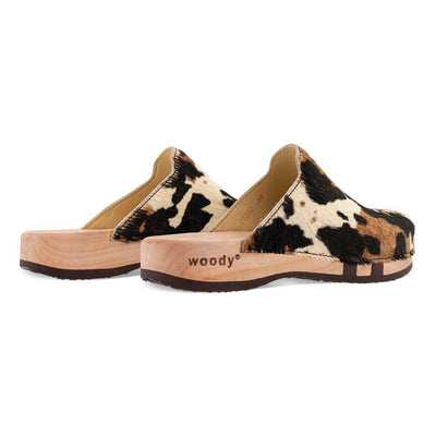 [Fell Kombi] Lea Fell, clogs damen mit biegsamer nachhaltiger holzsohle, farbe: fell kombi (kuh-print), holzclogs woody, woody schuhe, woody shoes, handgemachte holzschuhe aus österreich, kärnten