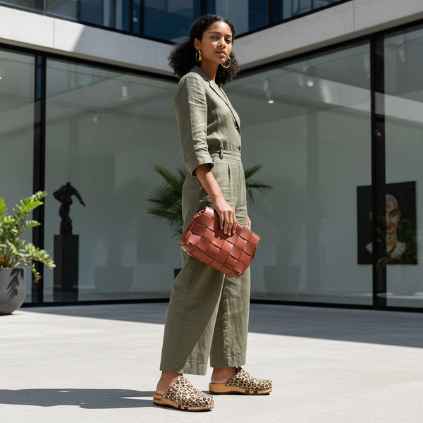 [Wildcat] Lea clogs damen von woody holzschuhe damenclogs mit fexibler holzsohle. holzclogs farbe: woldcat (leopard-print), Damenclogs, Damen Clogs - Clogs Damen. Holzschuhe für Damen, Damen Clogs, Holzclogs, Damen Pantoletten mit Holzsohle. Holz Schuhe, Clog für Frauen