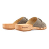 modell-lina-farbe: sand_clogs pantoletten damen mit biegsamer nachhaltiger weidenholzsohle, holzclogs woody, woody schuhe, woody shoes, handgemachte holzschuhe aus österreich, kärnten, metal-accessoires-inchrome-optic. Damenclogs, Damen Clogs - Clogs Dame