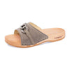 modell-lina-farbe: sand_clogs pantoletten damen mit biegsamer nachhaltiger weidenholzsohle, holzclogs woody, woody schuhe, woody shoes, handgemachte holzschuhe aus österreich, kärnten, metal-accessoires-inchrome-optic. Damenclogs, Damen Clogs - Clogs Dame