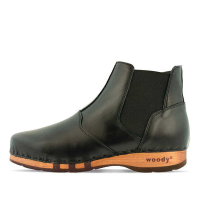 Louis Herrenclogs, Herrenclog von woody Schuhe. Clogs mit biegsamer Holzsohle und Holzfußbett. Herrenclogs, Holzclogs kaufen. Clogs online bestellen, Farbe: schwarz