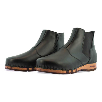 Louis Herrenclogs, Herrenclog von woody Schuhe. Clogs mit biegsamer Holzsohle und Holzfußbett. Herrenclogs, Holzclogs kaufen. Clogs online bestellen, Farbe: schwarz