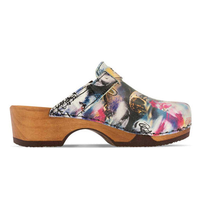 manu, clogs damen mit biegsamer nachhaltiger holzsohle, der bestseller, farbe: sex & rock'n'roll (multicolor), holzclogs woody, woody schuhe, woody shoes, handgemachte holzschuhe aus österreich, kärnten