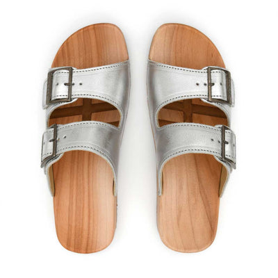 maxima, pantoletten clogs damen mit biegsamer nachhaltiger holzsohle, der bestseller, farbe: silber, holzclogs woody, woody schuhe, woody shoes, handgemachte holzschuhe aus österreich, kärnten